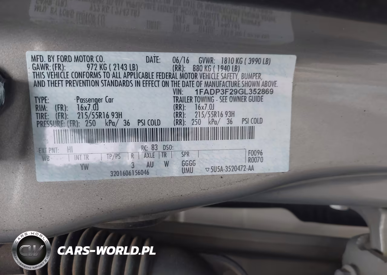 2016 Ford Focus Se VIN:1FADP3F29GL352869 - 9
