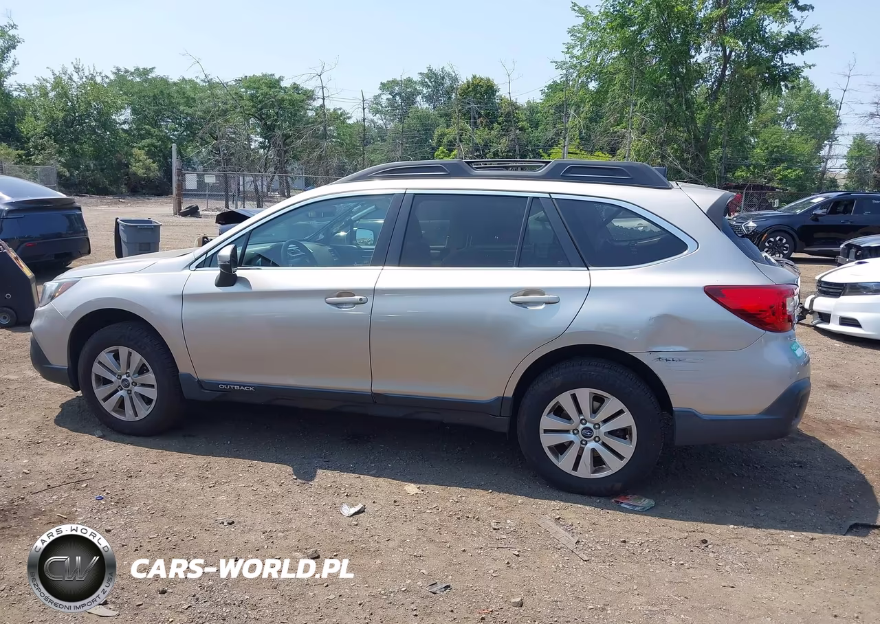 2019 Subaru Outback 2.5I Premium VIN:4S4BSAFC8K3384133 - 14