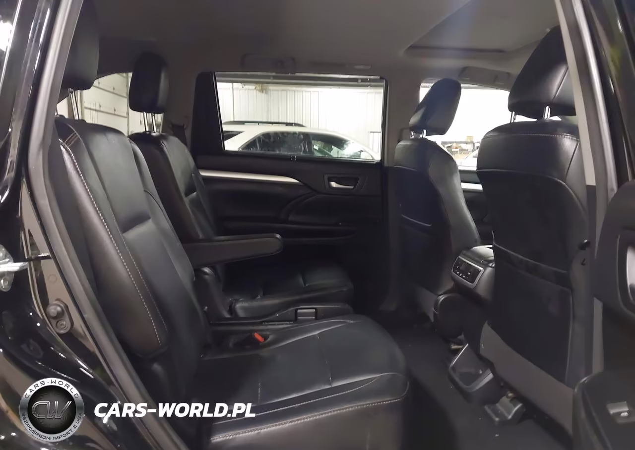 2018 Toyota Highlander Xle VIN:5TDJZRFH8JS523566 - 8
