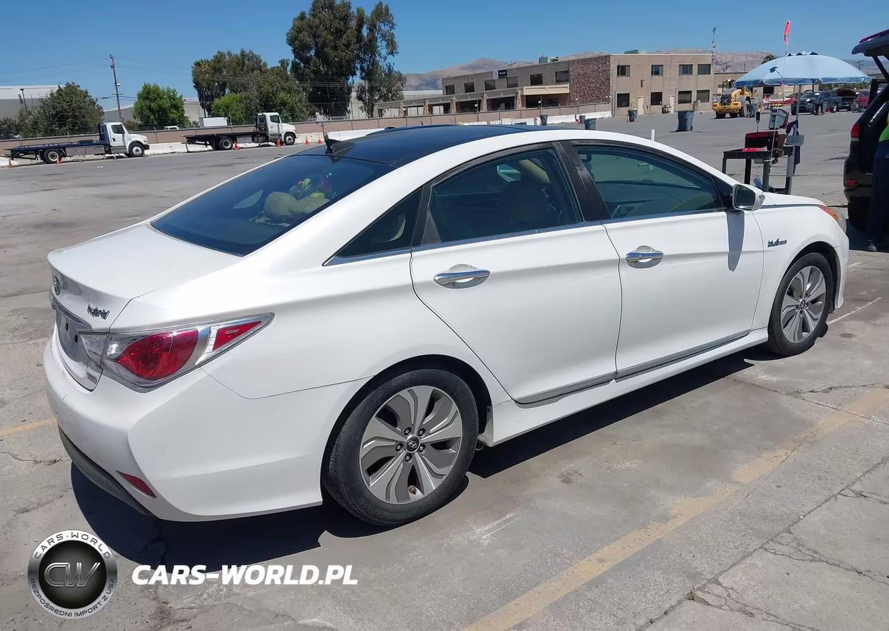 2013 Hyundai Sonata Hybrid Limited VIN:KMHEC4A46DA051343 - 4