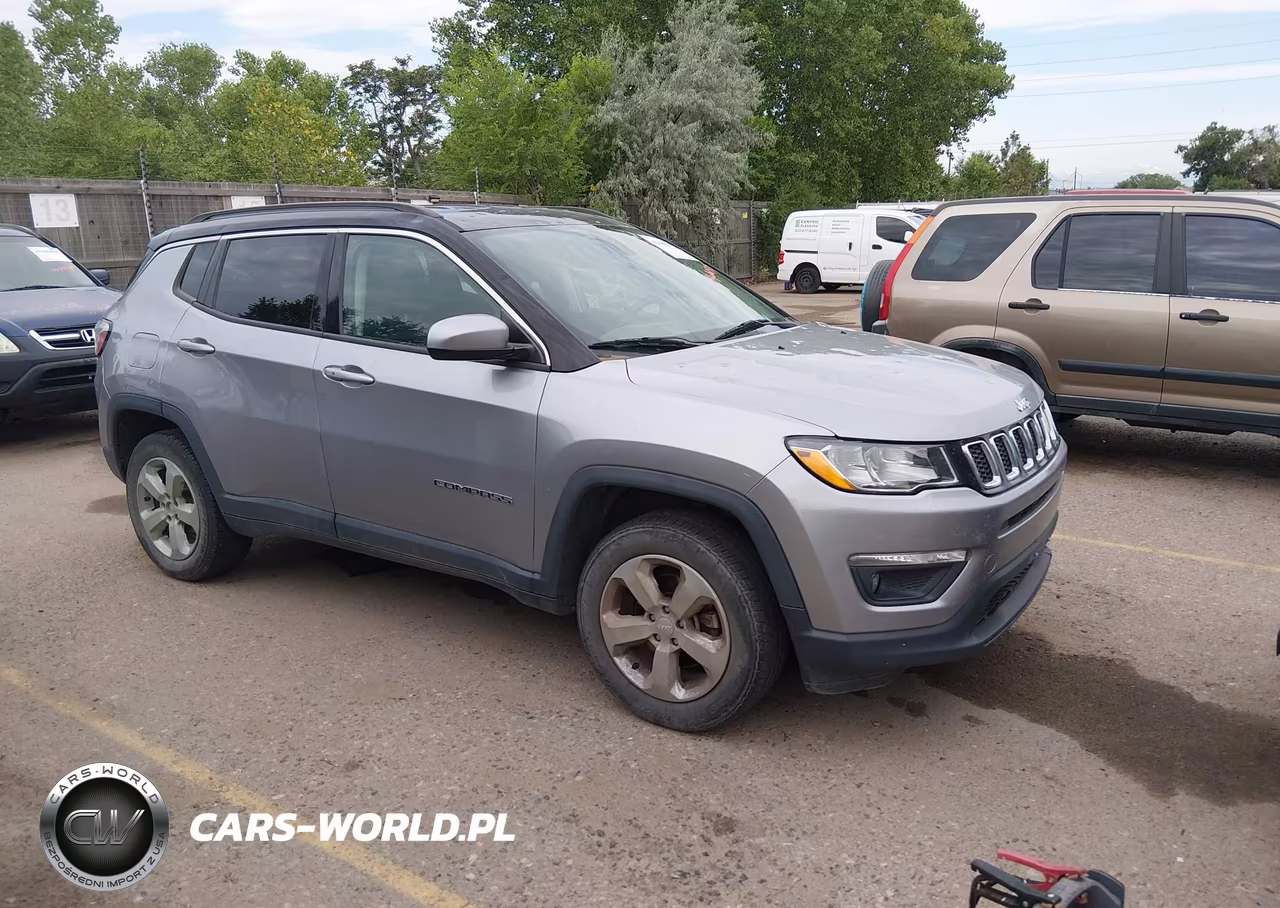 2018 Jeep Compass Latitude 4X4 VIN:3C4NJDBB2JT142279 - 13