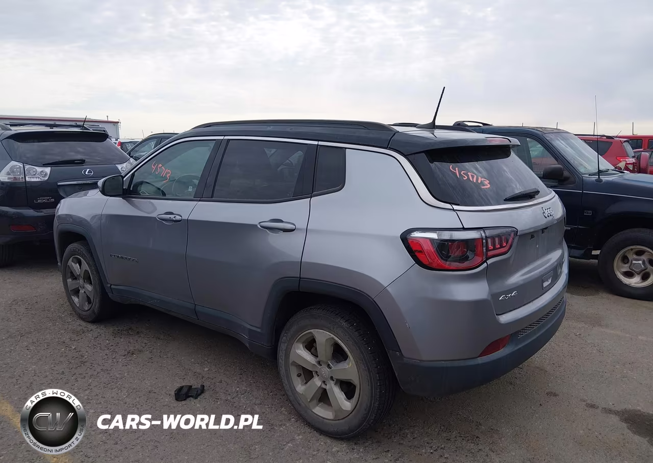 2018 Jeep Compass Latitude 4X4 VIN:3C4NJDBB2JT142279 - 14