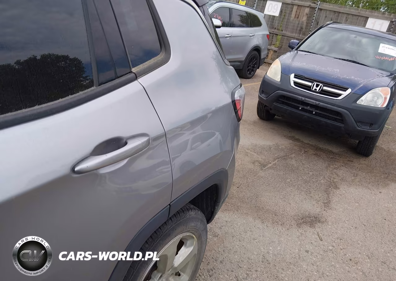 2018 Jeep Compass Latitude 4X4 VIN:3C4NJDBB2JT142279 - 6