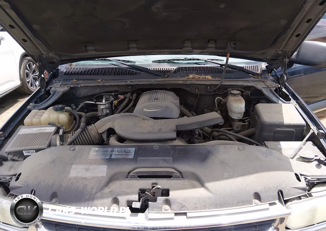 2004 Chevrolet Tahoe Ls VIN:1GNEC13T54R139011 - 10