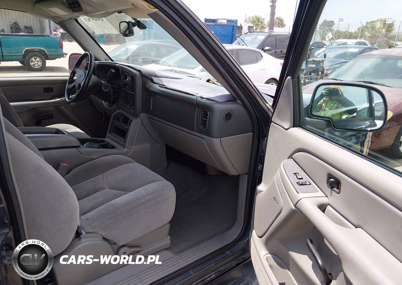 2004 Chevrolet Tahoe Ls VIN:1GNEC13T54R139011 - 5
