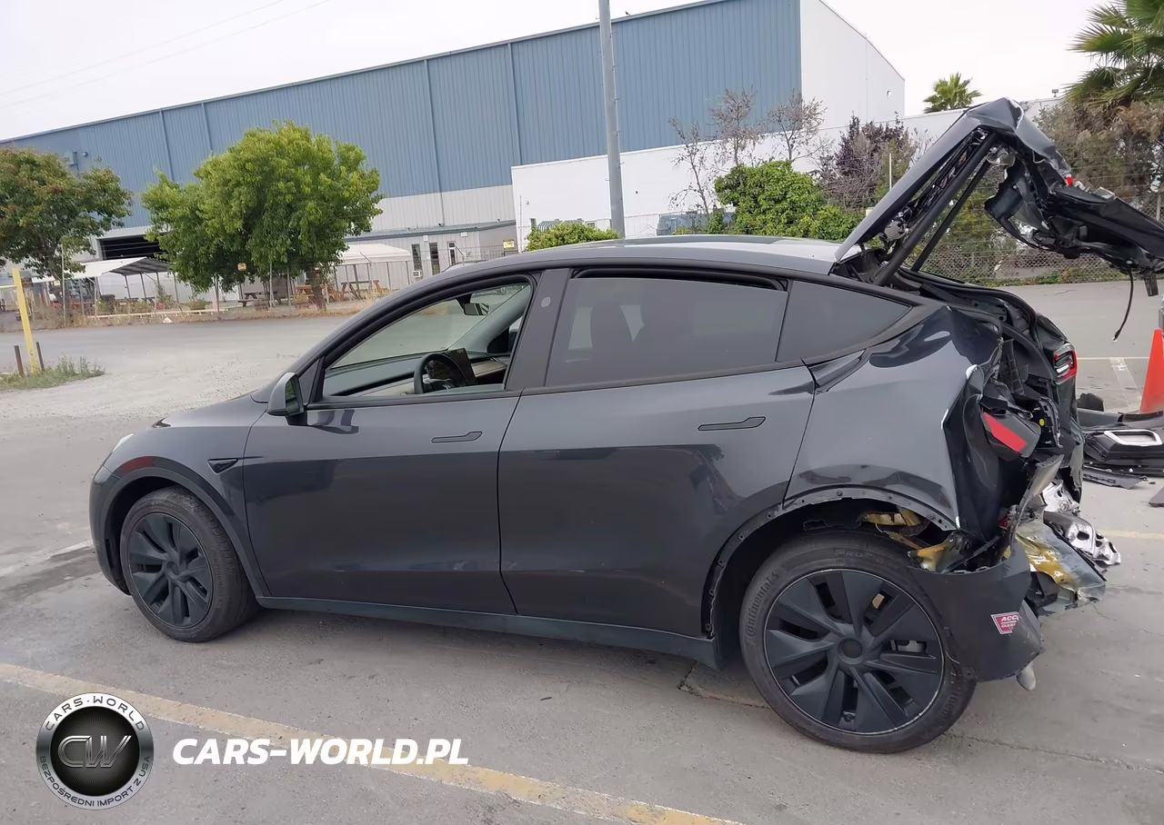 2024 Tesla Model Y Long Range Dual Motor All-Wheel Drive VIN:7SAYGDEE2RF159825 - 15