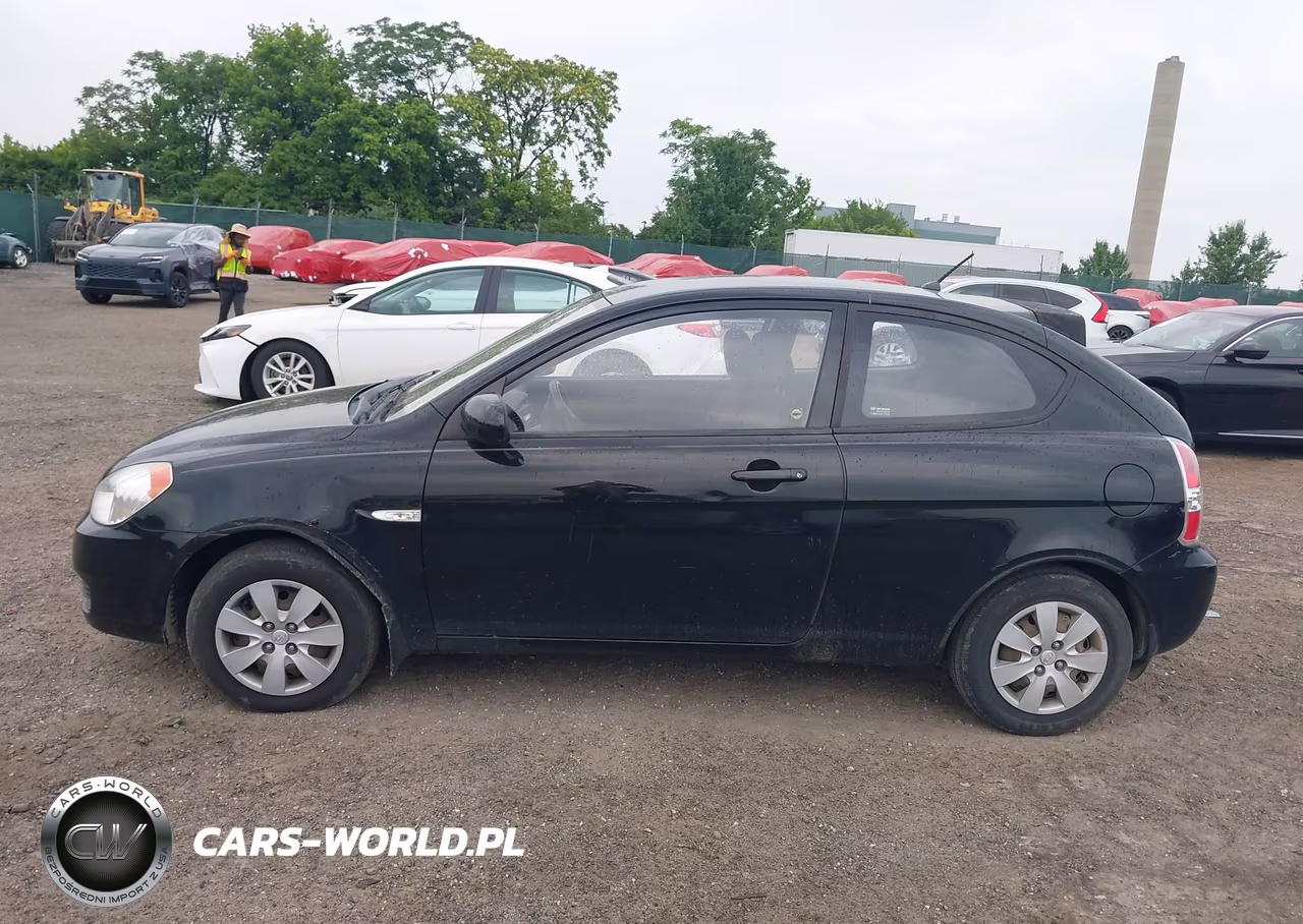 2010 Hyundai Accent Gs VIN:KMHCM3AC0AU167718 - 13