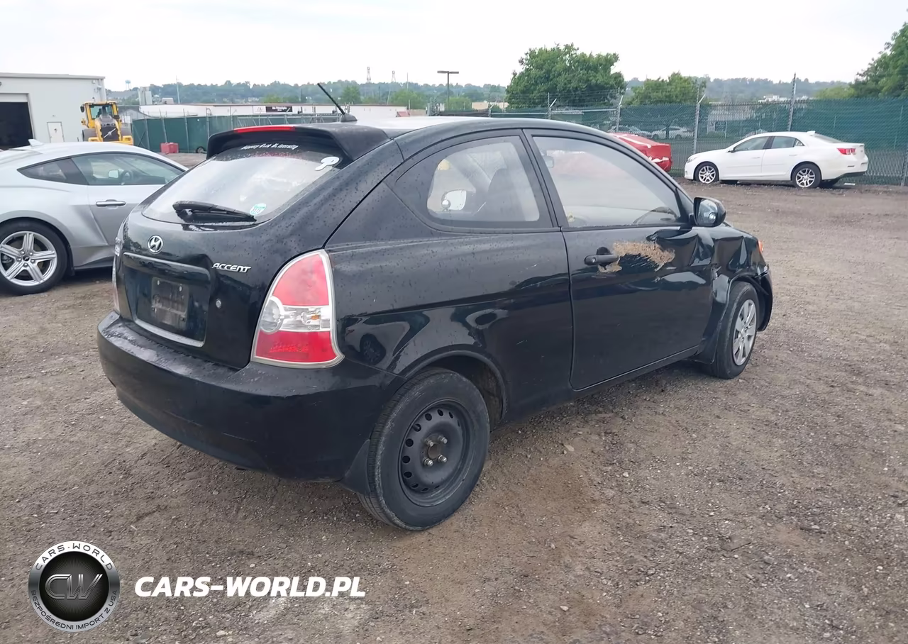 2010 Hyundai Accent Gs VIN:KMHCM3AC0AU167718 - 4