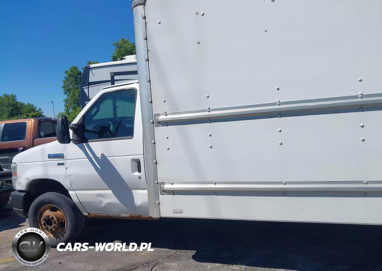 2011 Ford Econoline Commercial Cutaway VIN:1FDWE3FL9BDA95678 - 14