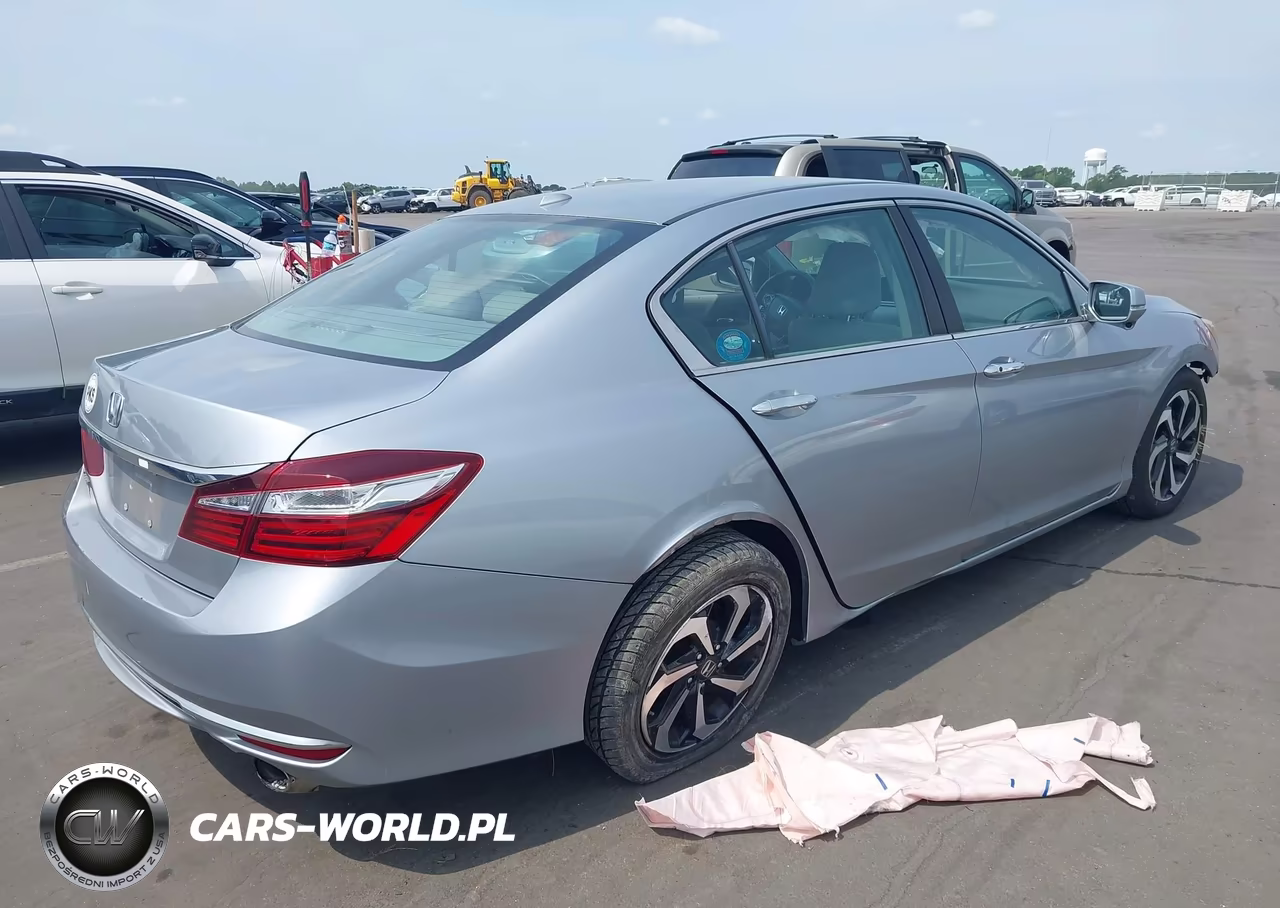 2017 Honda Accord Ex-L VIN:1HGCR2F8XHA110721 - 4