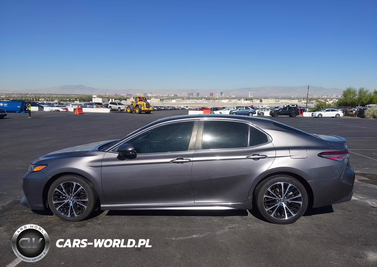 2018 Toyota Camry Se VIN:4T1B11HK5JU501084 - 14