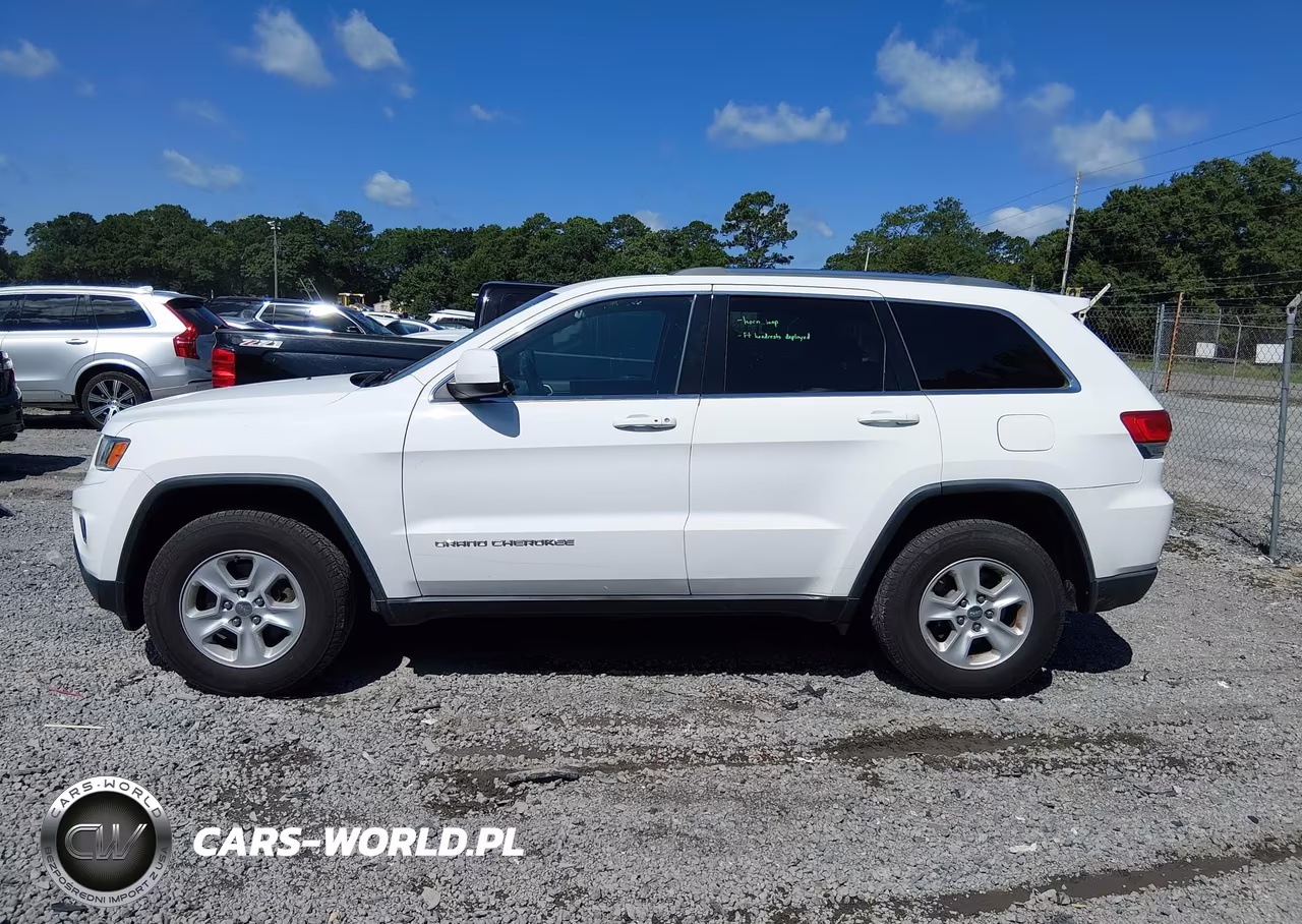 2015 Jeep Grand Cherokee Laredo VIN:1C4RJFAG1FC791343 - 14