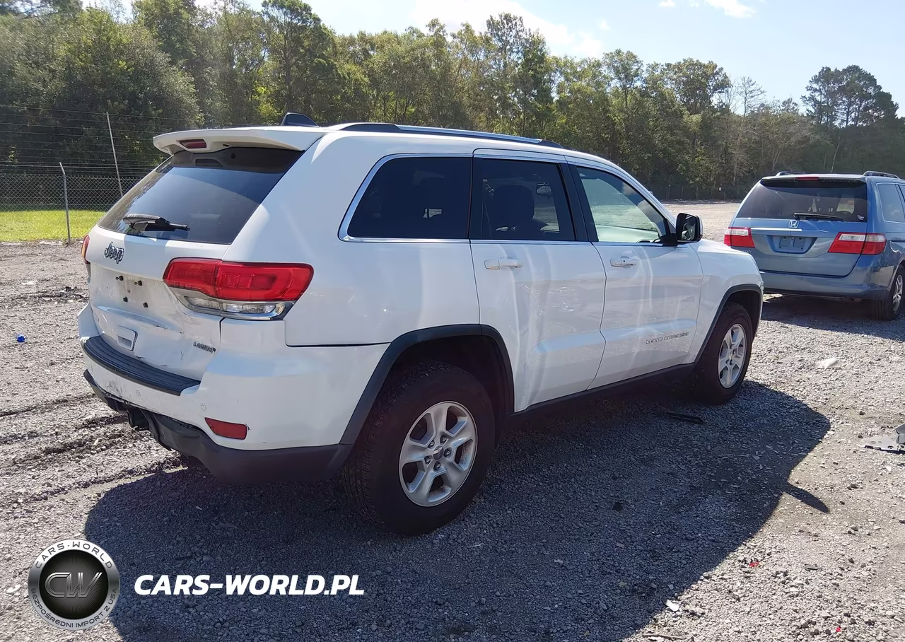 2015 Jeep Grand Cherokee Laredo VIN:1C4RJFAG1FC791343 - 4