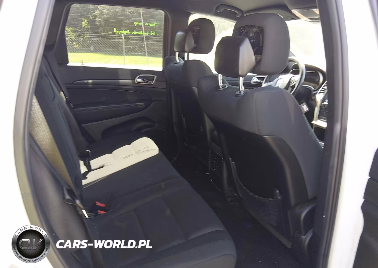 2015 Jeep Grand Cherokee Laredo VIN:1C4RJFAG1FC791343 - 8