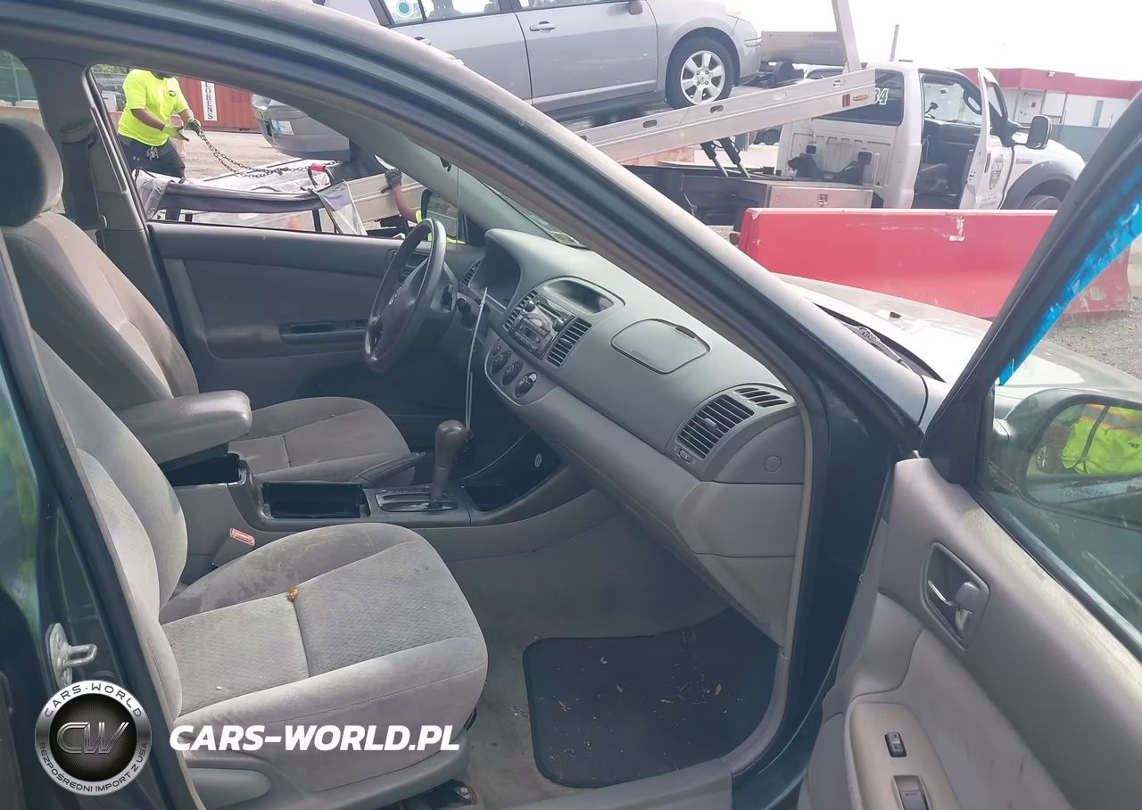 2003 Toyota Camry Le VIN:4T1BE32K93U735028 - 5