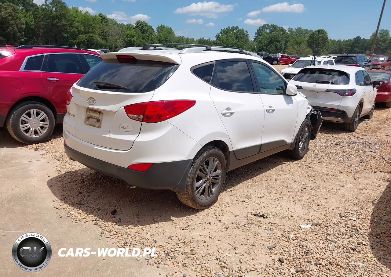 2015 Hyundai Tucson Se VIN:KM8JU3AG4FU042190 - 4