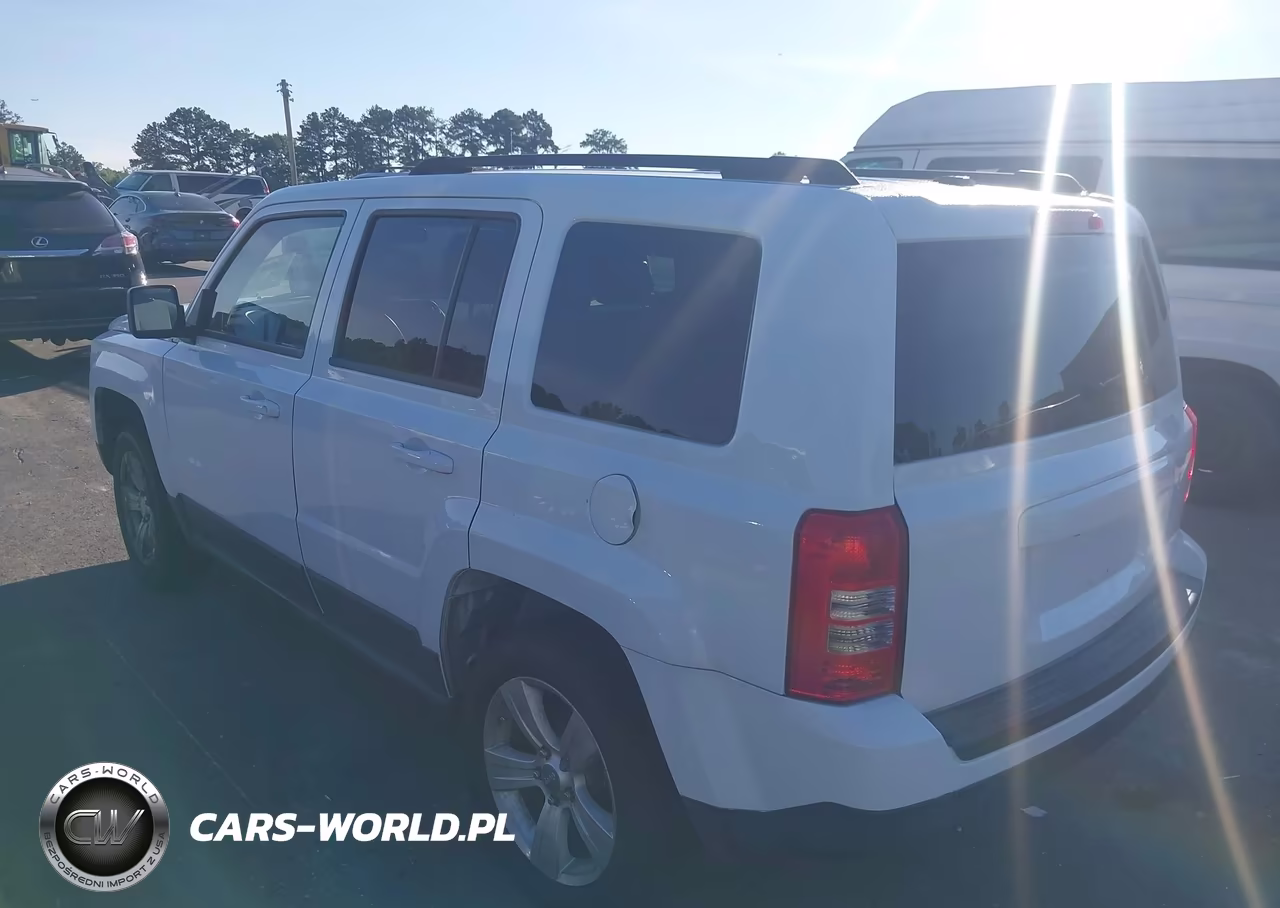 2011 Jeep Patriot Sport VIN:1J4NF1GB2BD256244 - 3