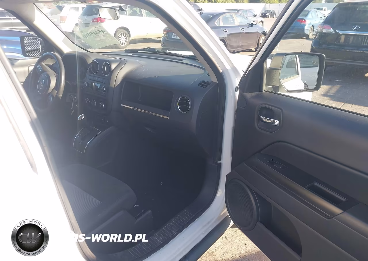 2011 Jeep Patriot Sport VIN:1J4NF1GB2BD256244 - 5