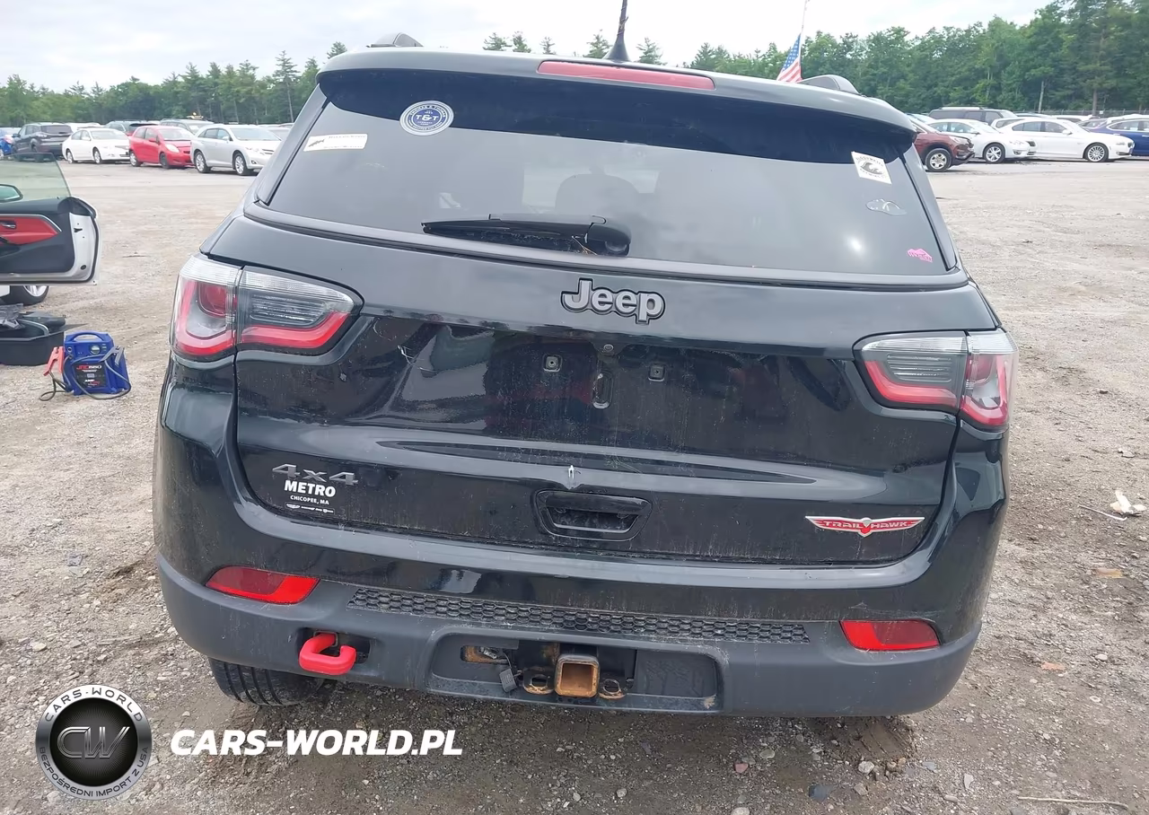 2019 Jeep Compass Trailhawk 4X4 VIN:3C4NJDDB8KT828762 - 17