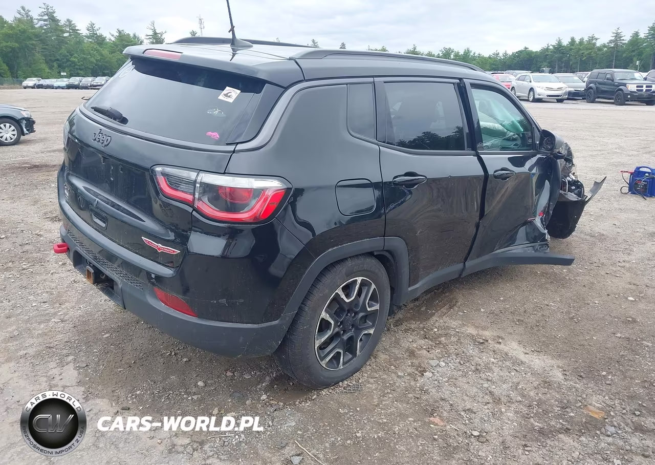 2019 Jeep Compass Trailhawk 4X4 VIN:3C4NJDDB8KT828762 - 4