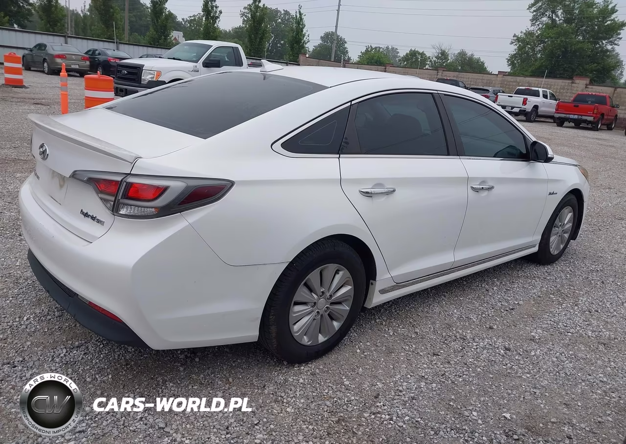 2016 Hyundai Sonata Hybrid Se VIN:KMHE24L18GA015468 - 4