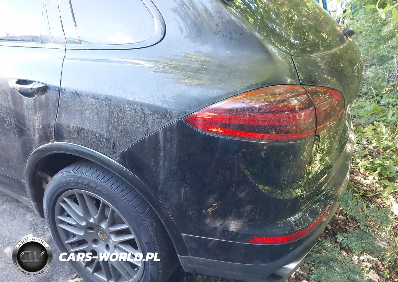 2017 Porsche Cayenne Platinum Edition VIN:WP1AA2A27HKA83017 - 3