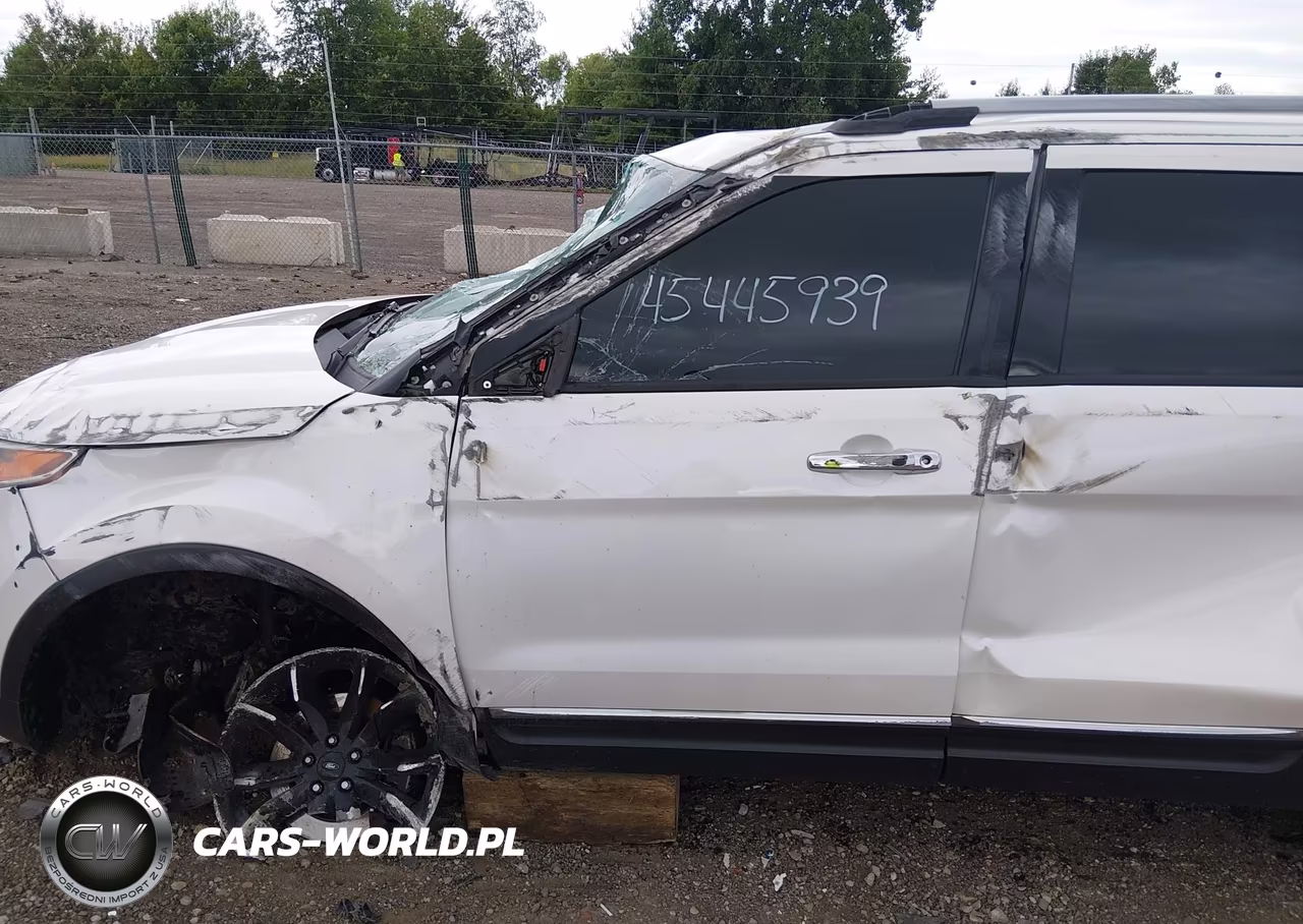 2015 Ford Explorer Limited VIN:1FM5K8F8XFGC35979 - 15