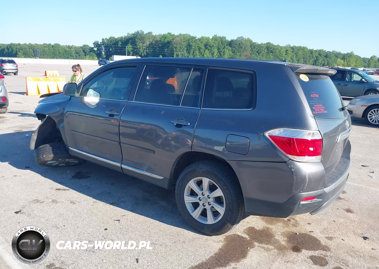 2011 Toyota Highlander VIN:5TDZA3EHXBS009065 - 3