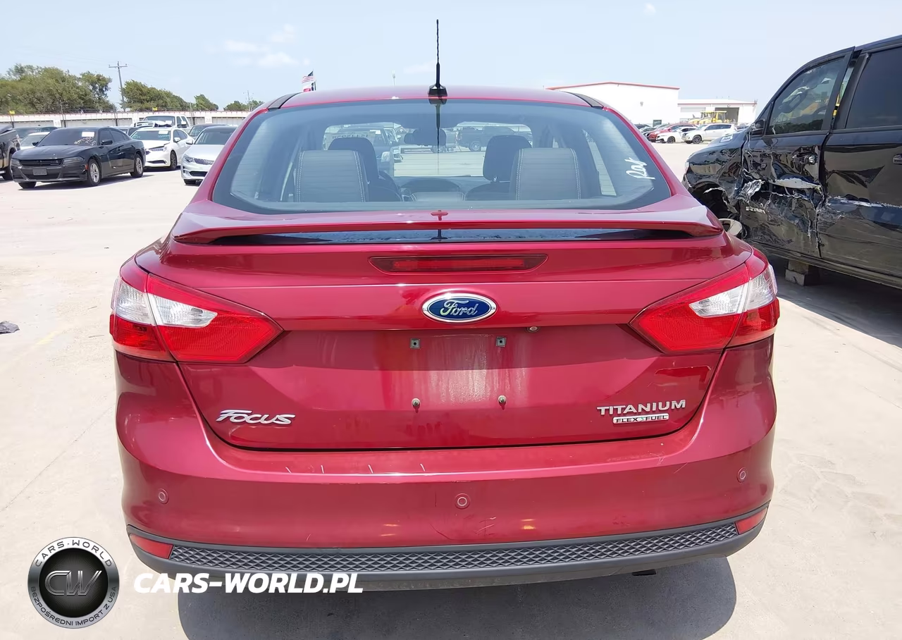 2014 Ford Focus Titanium VIN:1FADP3J23EL128033 - 17