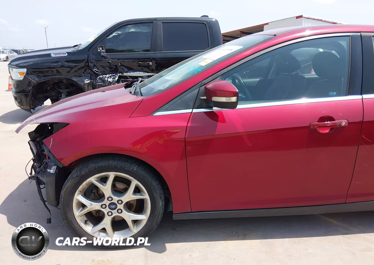 2014 Ford Focus Titanium VIN:1FADP3J23EL128033 - 19