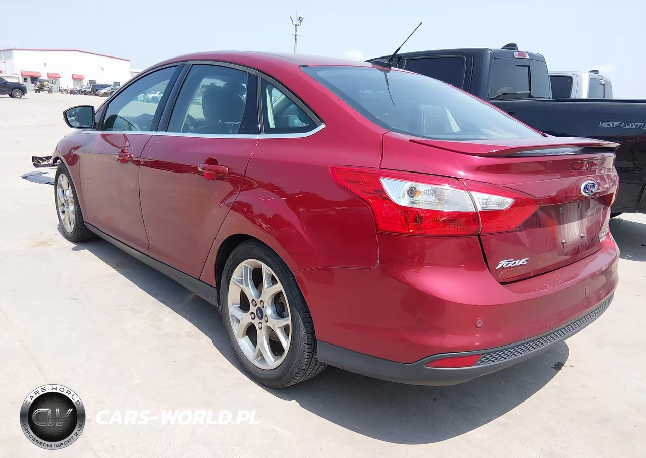 2014 Ford Focus Titanium VIN:1FADP3J23EL128033 - 3