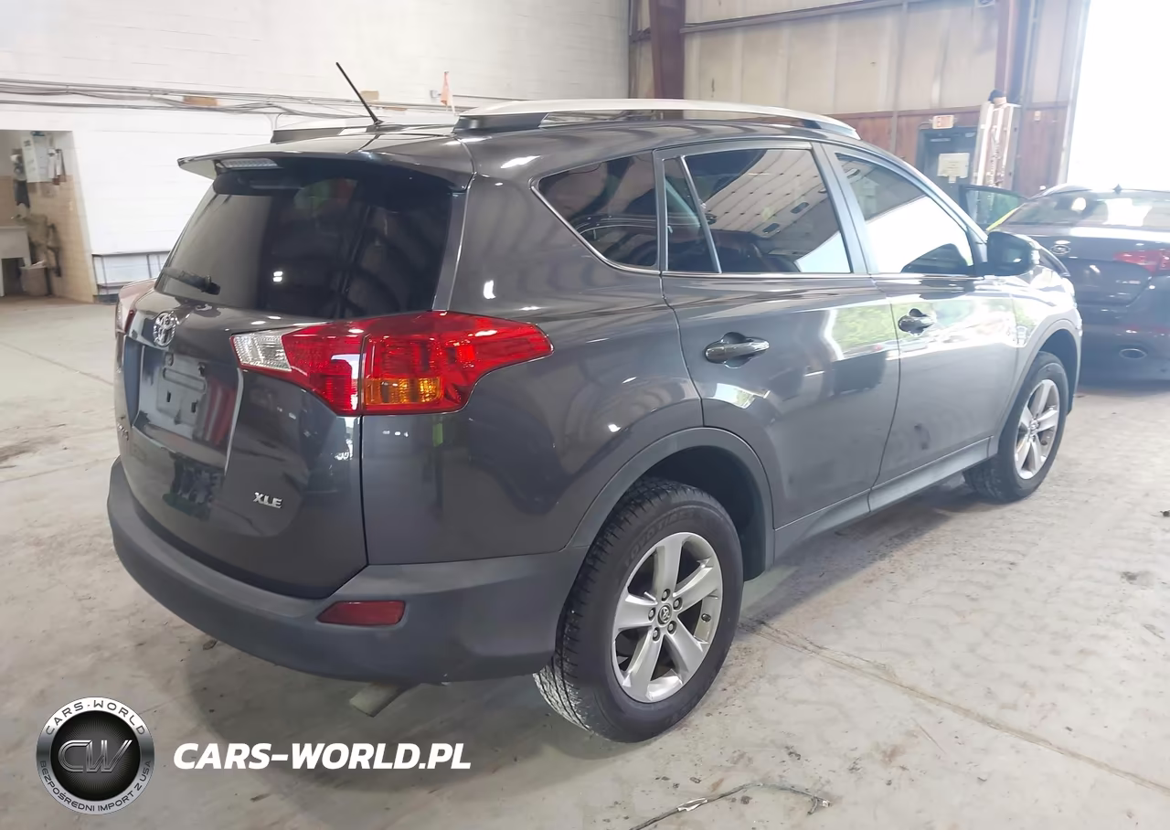 2015 Toyota Rav4 Xle VIN:2T3WFREV9FW226981 - 4