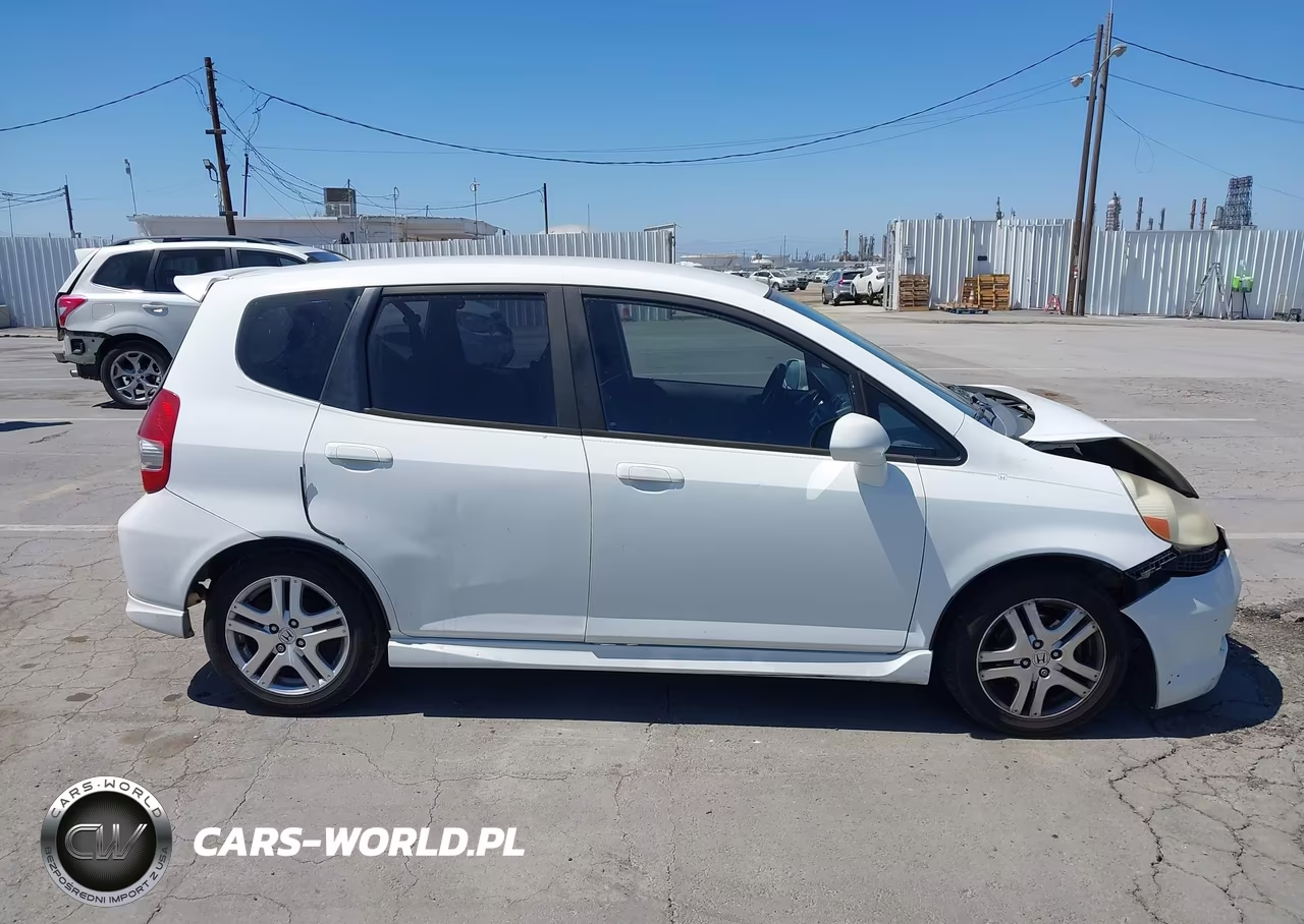 2007 Honda Fit Sport VIN:JHMGD38677S046290 - 13