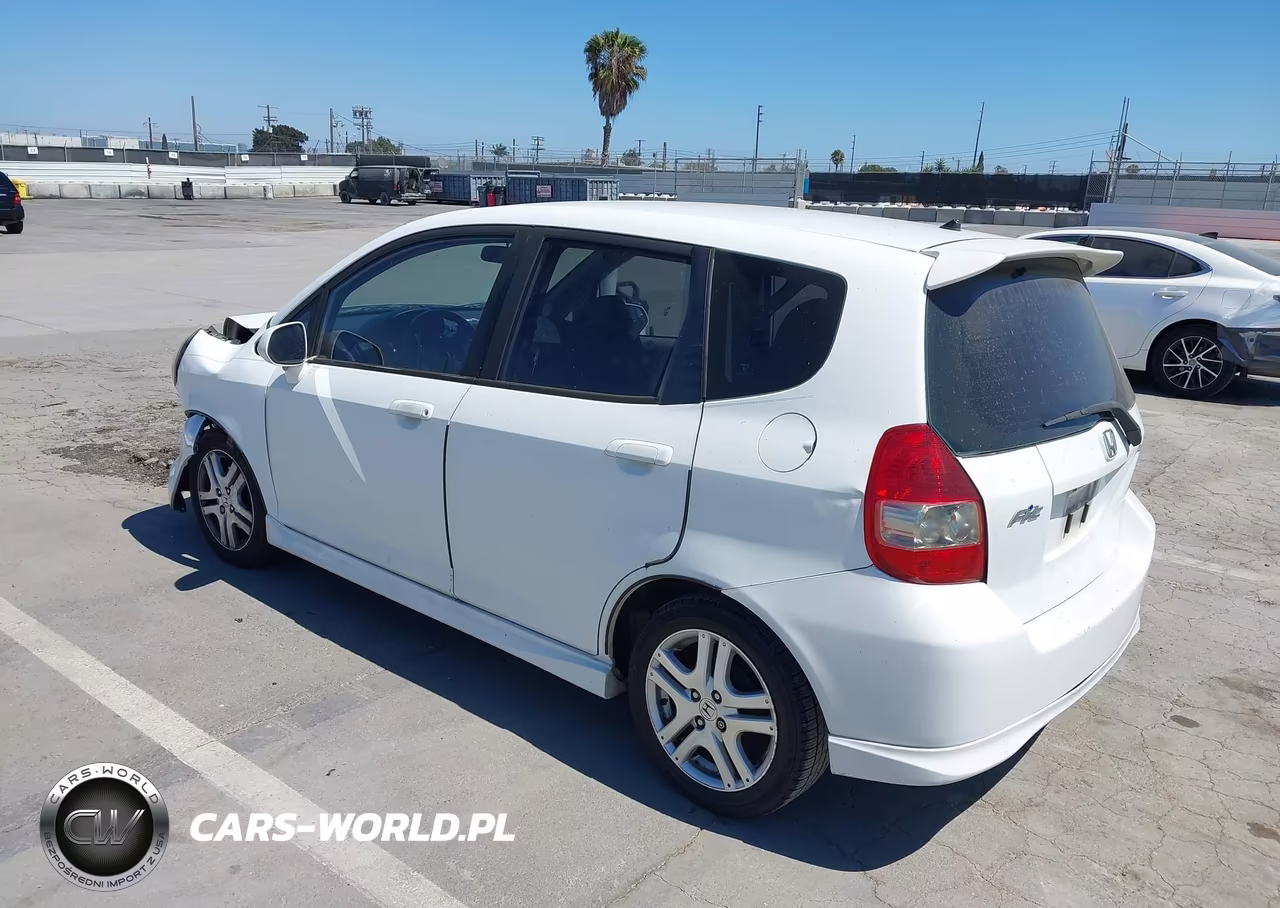 2007 Honda Fit Sport VIN:JHMGD38677S046290 - 3