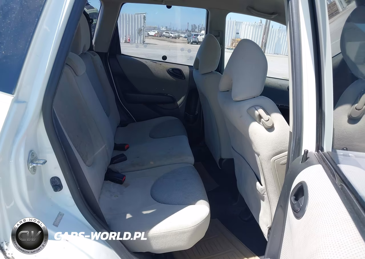 2007 Honda Fit Sport VIN:JHMGD38677S046290 - 8
