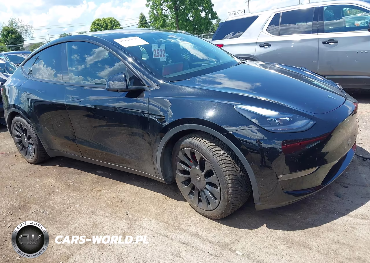 2022 Tesla Model Y Performance Dual Motor All-Wheel Drive – zdjęcie 1 z 15