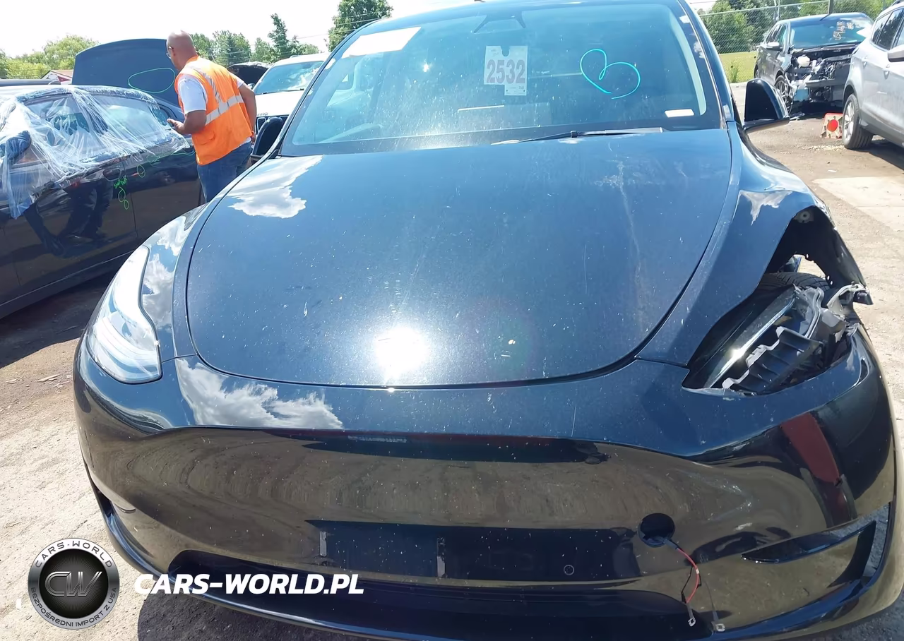2022 Tesla Model Y Performance Dual Motor All-Wheel Drive VIN:7SAYGDEF4NF372004 - 11