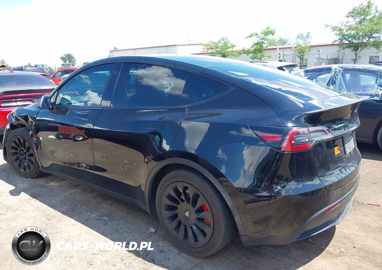 2022 Tesla Model Y Performance Dual Motor All-Wheel Drive VIN:7SAYGDEF4NF372004 - 13