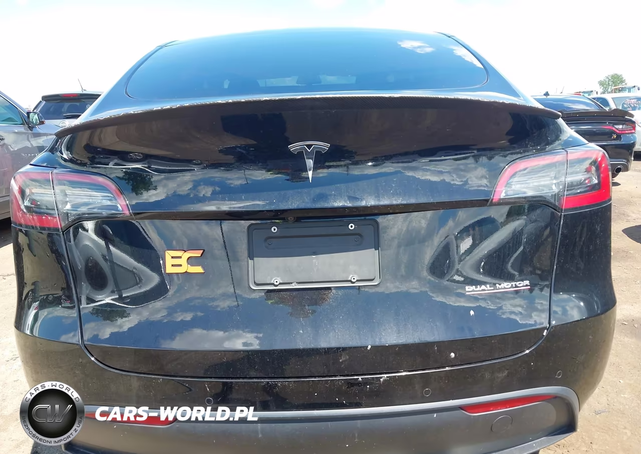 2022 Tesla Model Y Performance Dual Motor All-Wheel Drive VIN:7SAYGDEF4NF372004 - 15