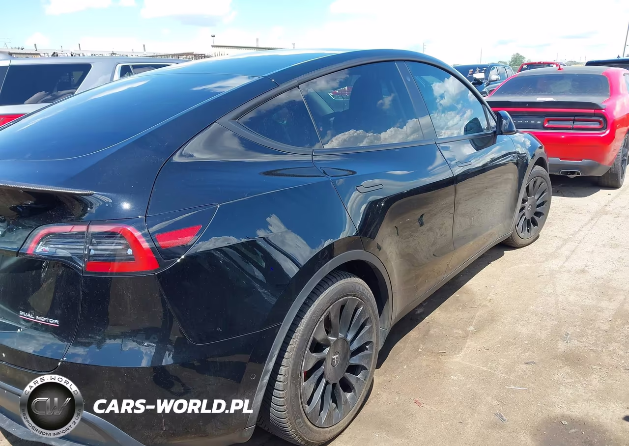 2022 Tesla Model Y Performance Dual Motor All-Wheel Drive VIN:7SAYGDEF4NF372004 - 4