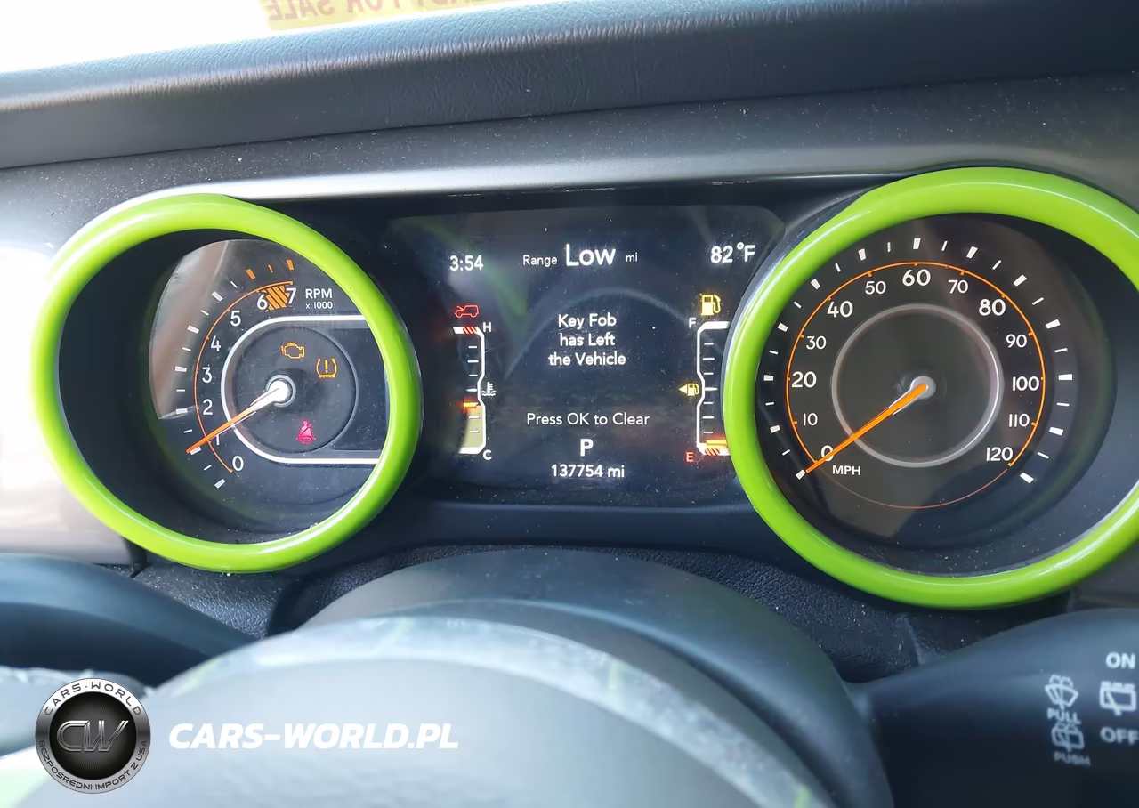 2019 Jeep Wrangler Unlimited Sahara 4X4 VIN:1C4HJXEN0KW590312 - 7