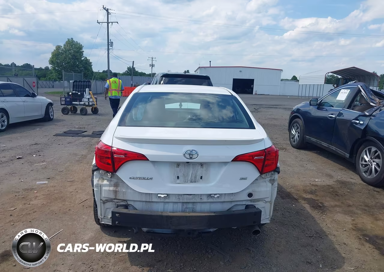 2019 Toyota Corolla Se VIN:2T1BURHE1KC136549 - 17