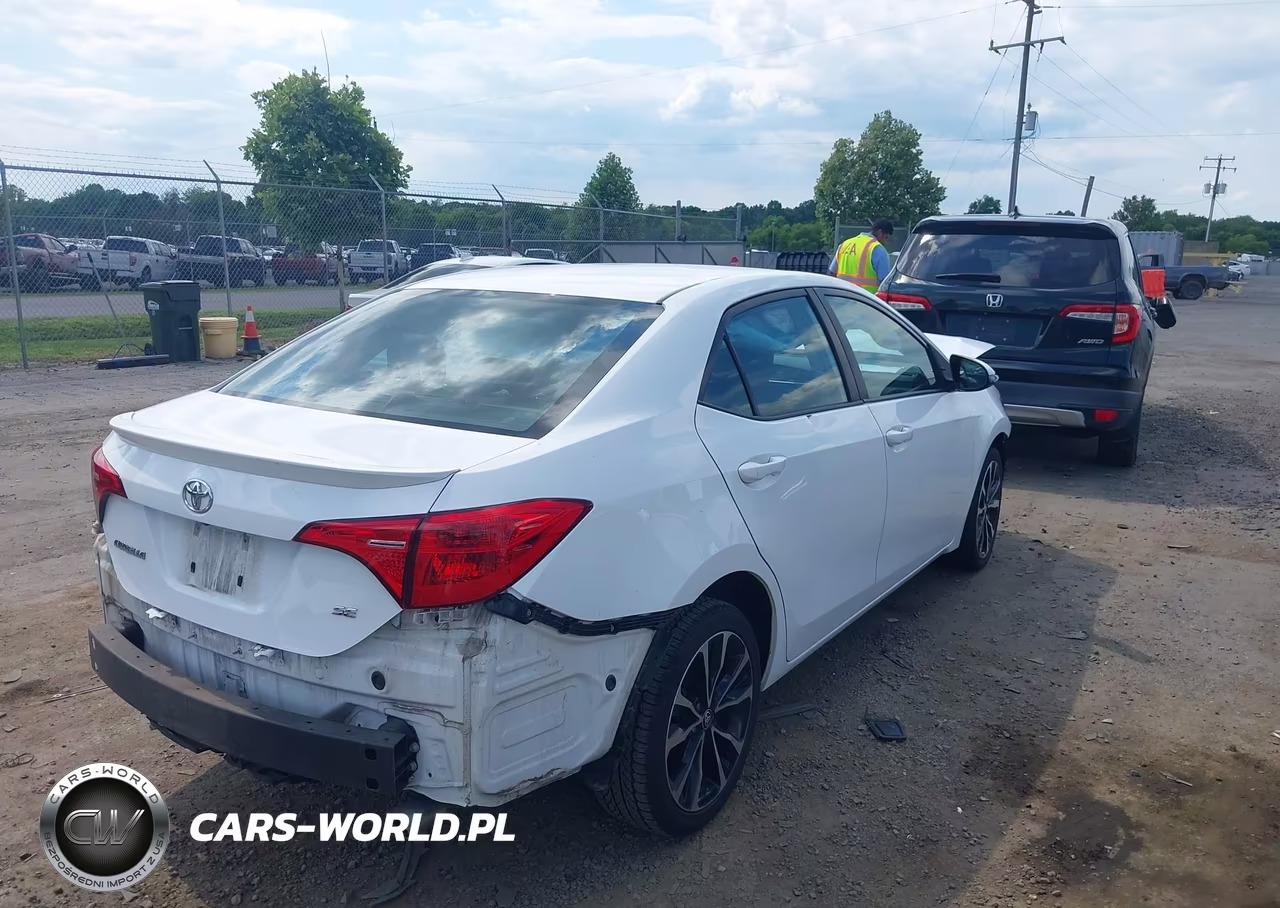 2019 Toyota Corolla Se VIN:2T1BURHE1KC136549 - 4