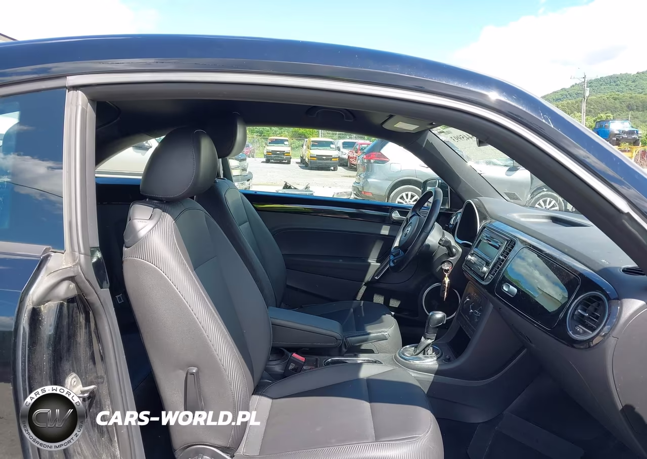 2013 Volkswagen Beetle 2.5L-2.5L Fender Edition VIN:3VWJP7AT7DM690458 - 5