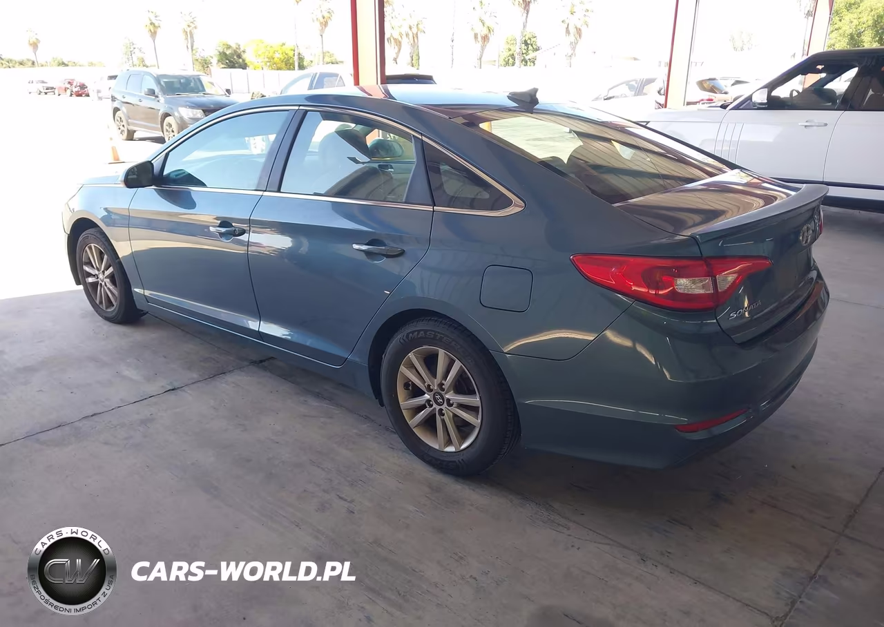 2016 Hyundai Sonata VIN:5NPE24AFXGH409520 - 3