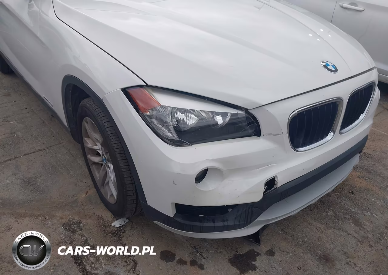 2015 BMW X1 xDrive28I VIN:WBAVL1C57FVY39176 - 17