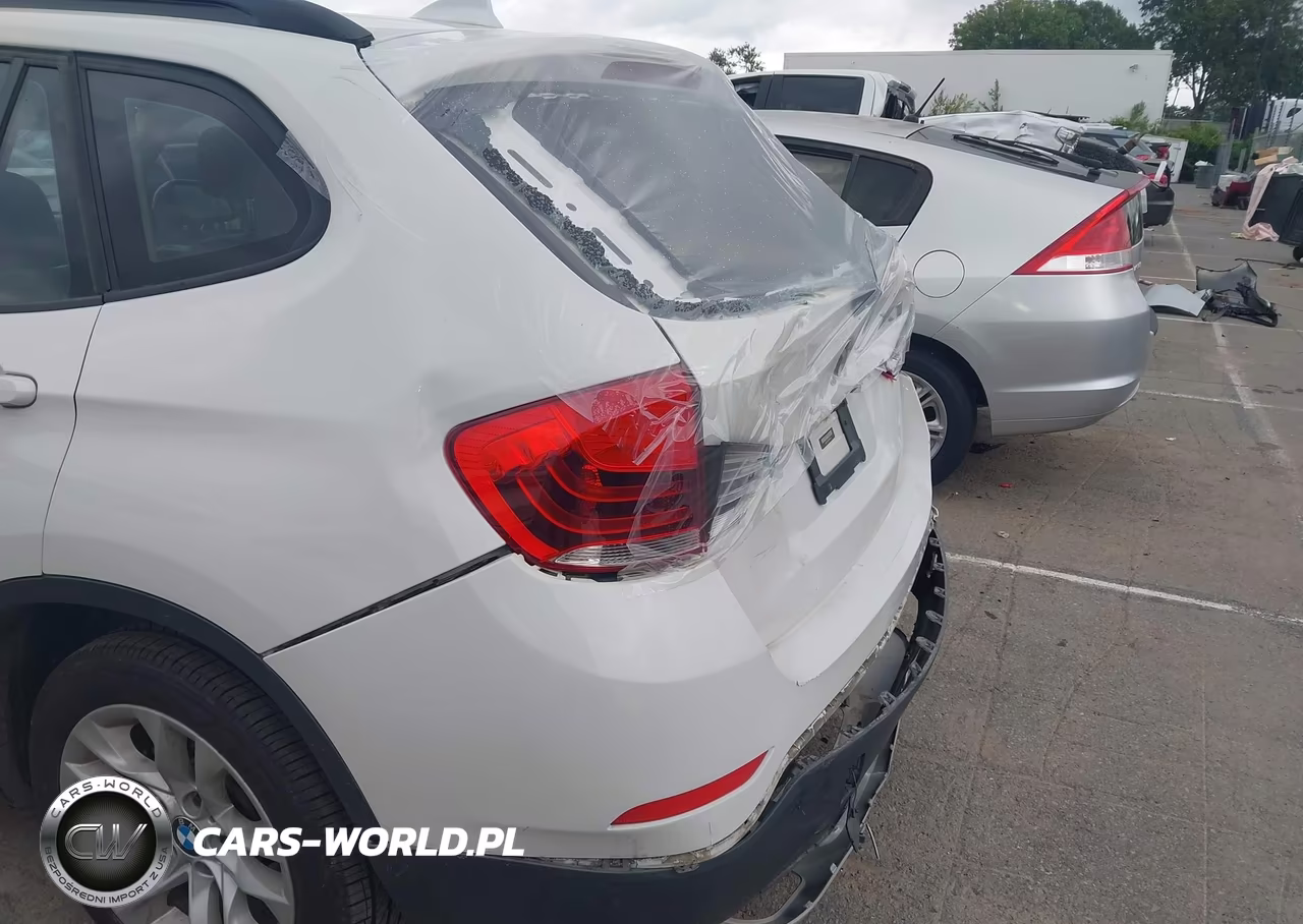 2015 BMW X1 xDrive28I VIN:WBAVL1C57FVY39176 - 18