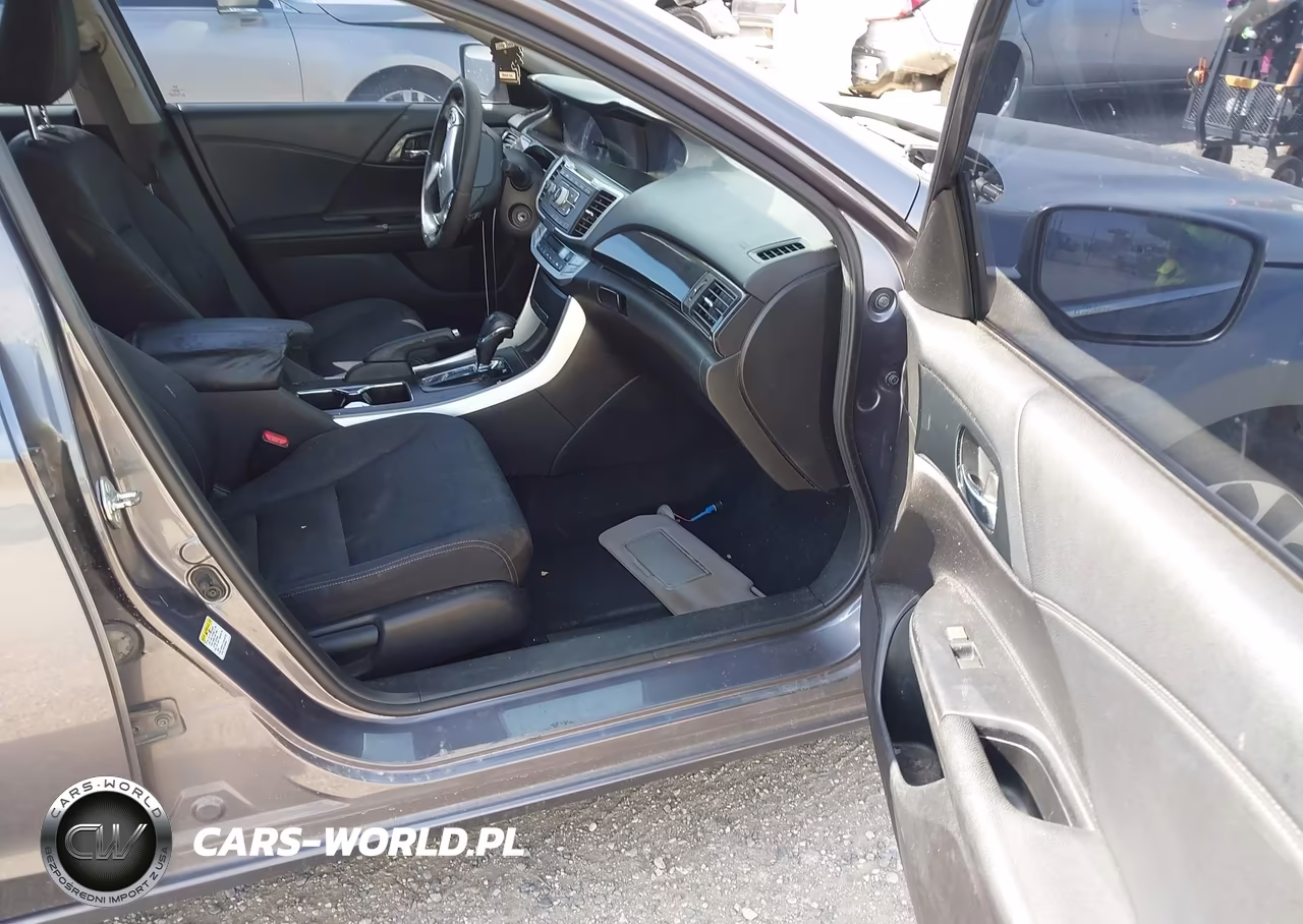 2015 Honda Accord Sport VIN:1HGCR2F55FA139143 - 5