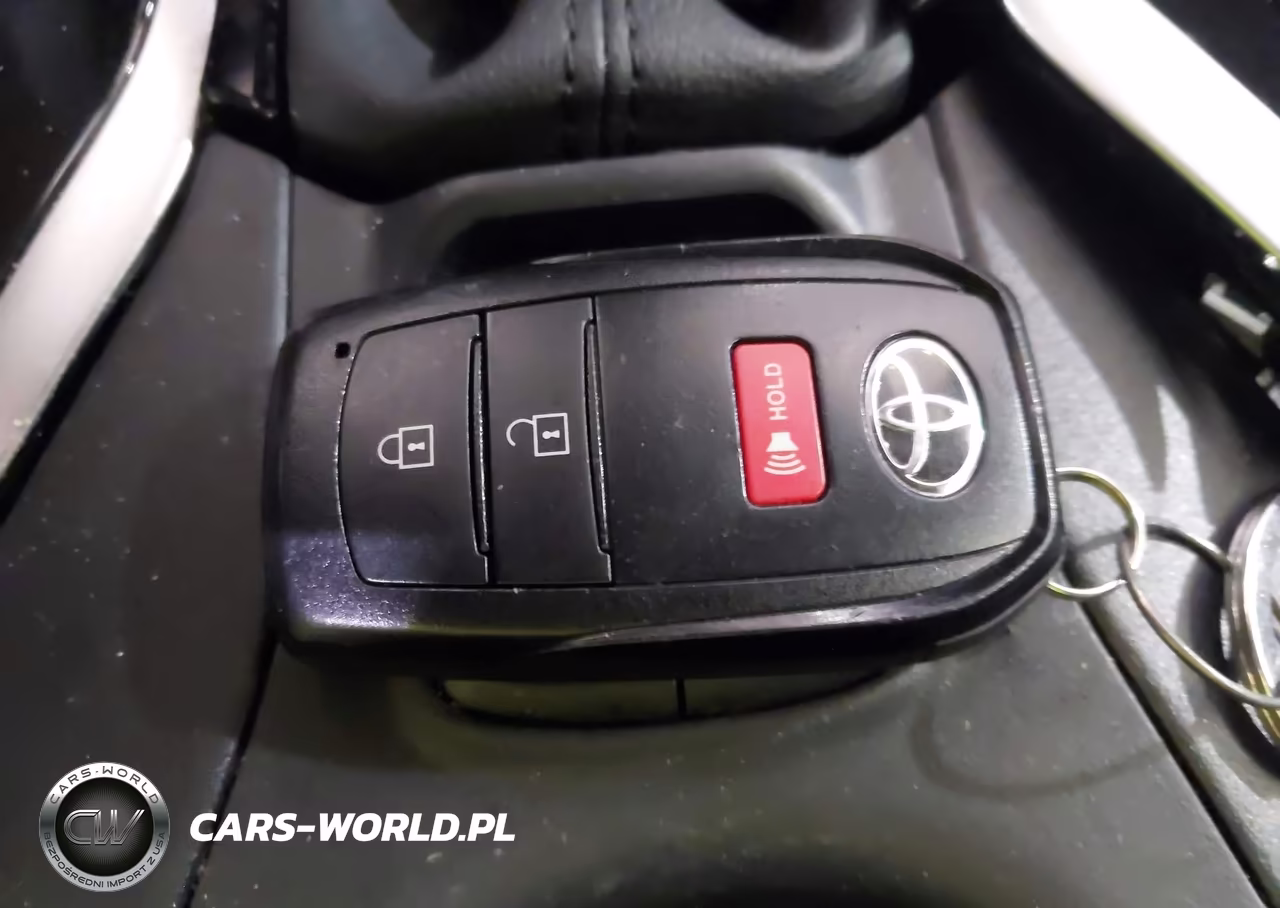 2024 Toyota Corolla Cross Le VIN:7MUCAAAG4RV102770 - 11