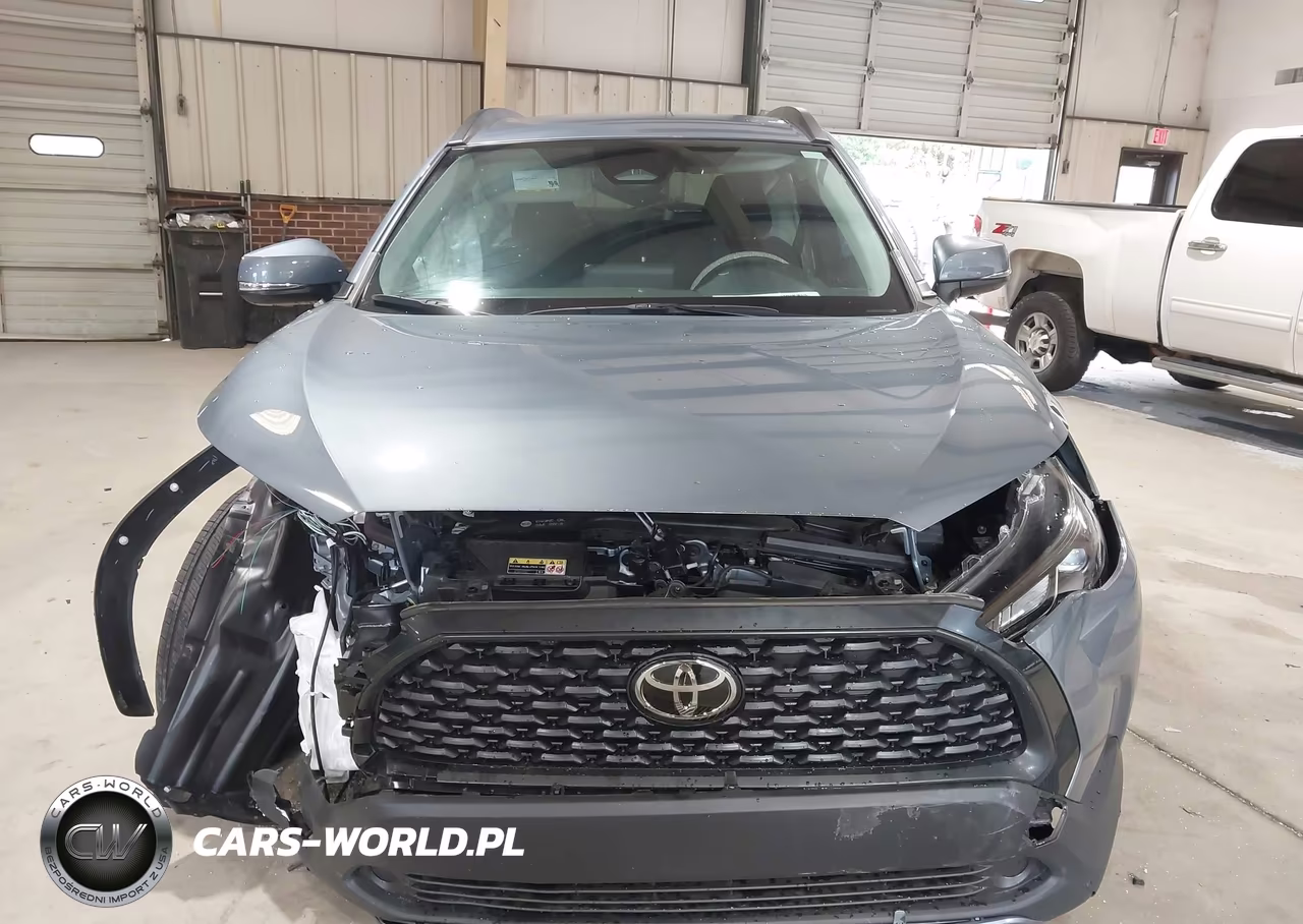 2024 Toyota Corolla Cross Le VIN:7MUCAAAG4RV102770 - 13